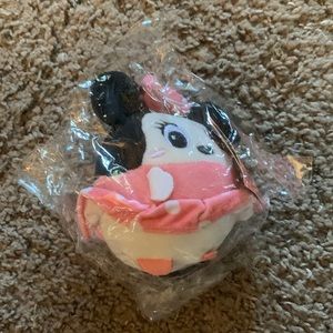 NWT round minnie mouse disney plush